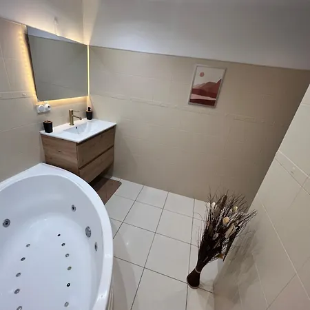 Appartement Pres De Paris, Disney & Cdg Tremblay-en-France Exterior photo